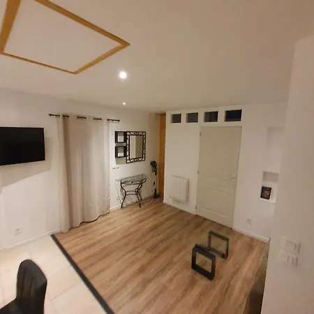 Apartament Maison Village Calme, Douai A 10min. Goeulzin
